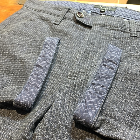 Ted Baker 30R Twill Weave Microprint Chino’s in Charcoal / Navy Lapaz - Picture 1 of 15